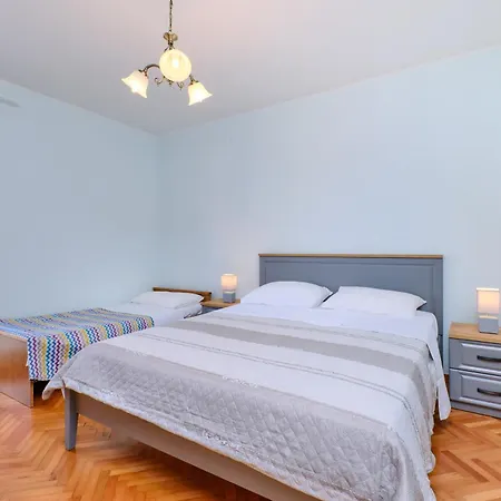 Bugenvilia Appartement Mali Lošinj