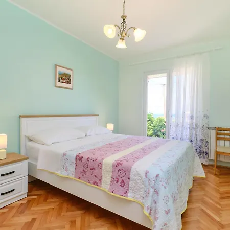 Bugenvilia Apartment Mali Losinj