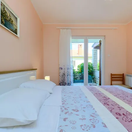 Apartment Bugenvilia Mali Losinj